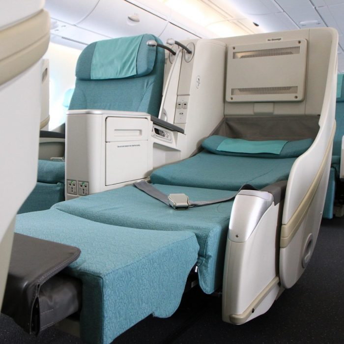 Nick Walton travels from New York to Seoul in Korean Air Prestige Class, only to find poor first impressions and slipping service levels on a once-great carrier.