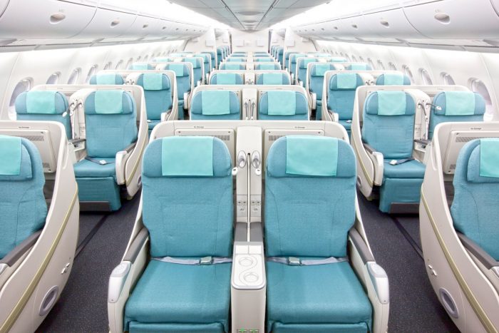 Nick Walton travels from New York to Seoul in Korean Air Prestige Class, only to find poor first impressions and slipping service levels on a once-great carrier.