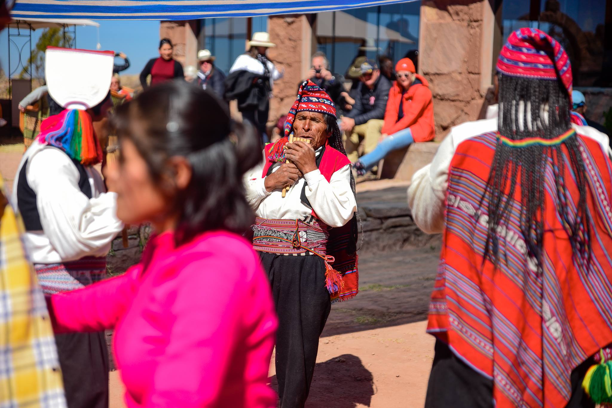 Peru’s ephemeral floating islands, golden-hued and gracefully delicate, appear like a mirage in Lake Titicaca. But their origins, paradoxically, reflect the strength and tenacity of the native peoples who created them.