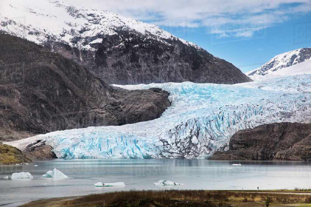 Silversea Cruises, the first cruise line to return to global ultra-luxury cruising with voyages in Greece and the Galápagos from June, has announced new summer voyages in Alaska and Iceland, starting in July 2021.