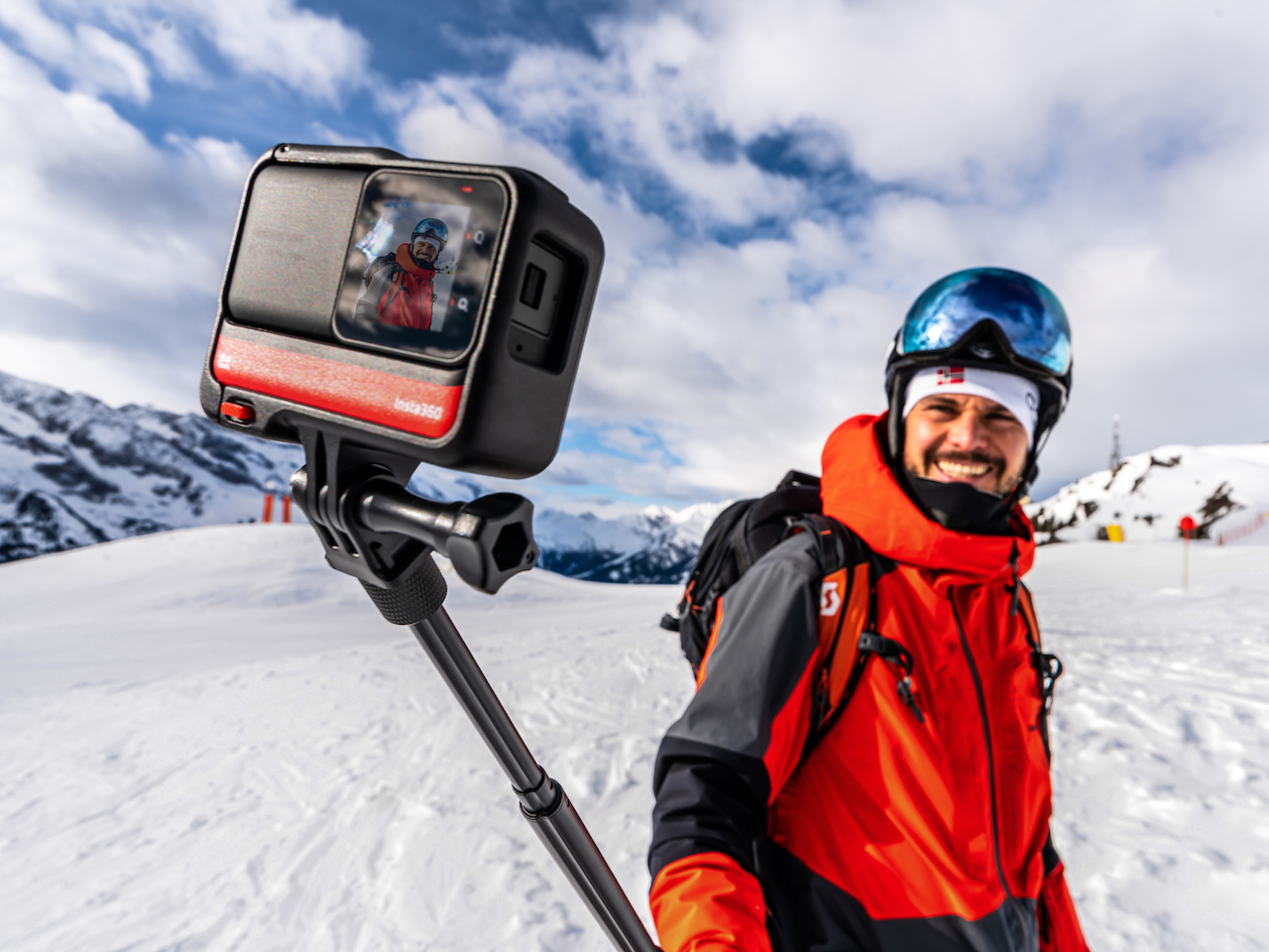 Insta360 has launched the ONE RS, a new interchangeable lens action camera that offers creators all-in-one versatility, without compromises. 