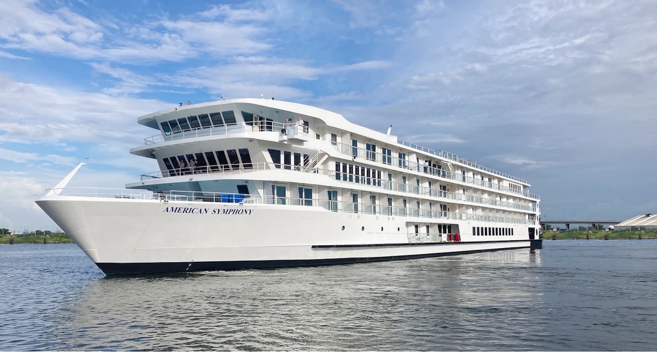 American Cruise Lines' American Symphony, the newest riverboat on the Mississippi, has begun cruising the Upper River for the first time this week.