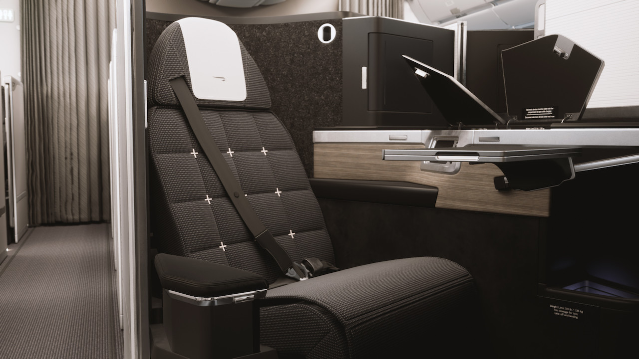 Nick Walton discovers elegance, functionality and a distinct sense of place with British Airways’ Club Suite on a recent flight from Hong Kong to London.